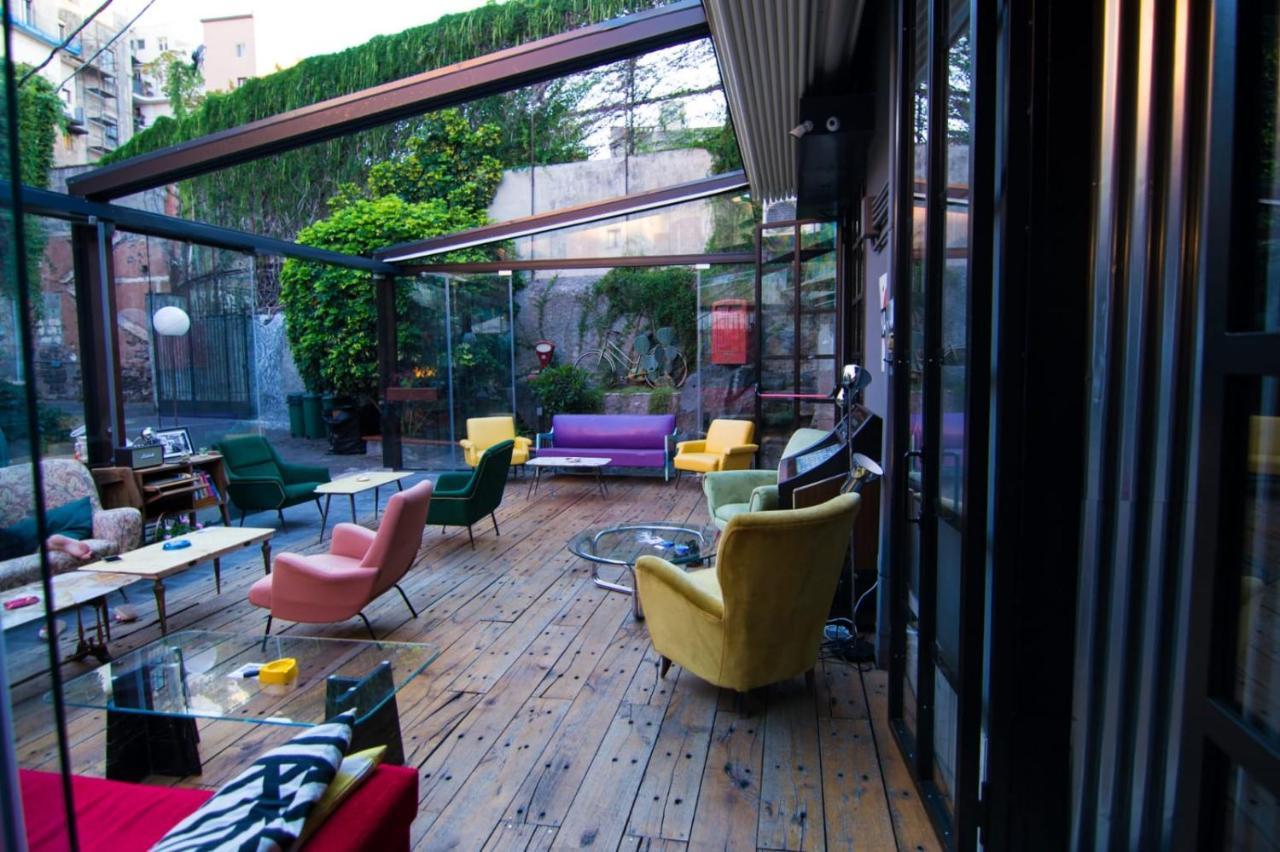The Yard Hostel คาตาเนีย ภายนอก รูปภาพ