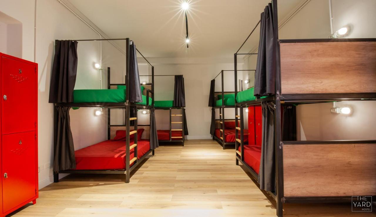 The Yard Hostel คาตาเนีย ภายนอก รูปภาพ