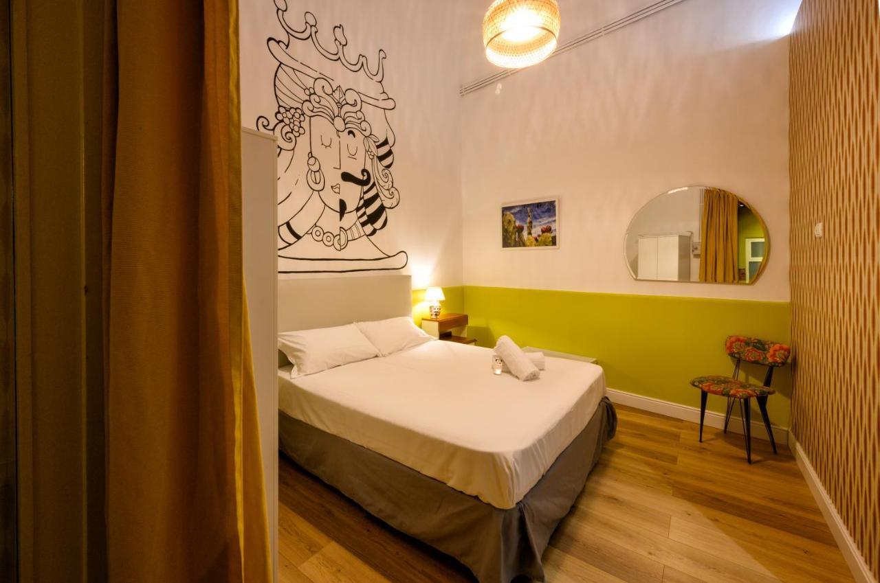 The Yard Hostel คาตาเนีย ภายนอก รูปภาพ