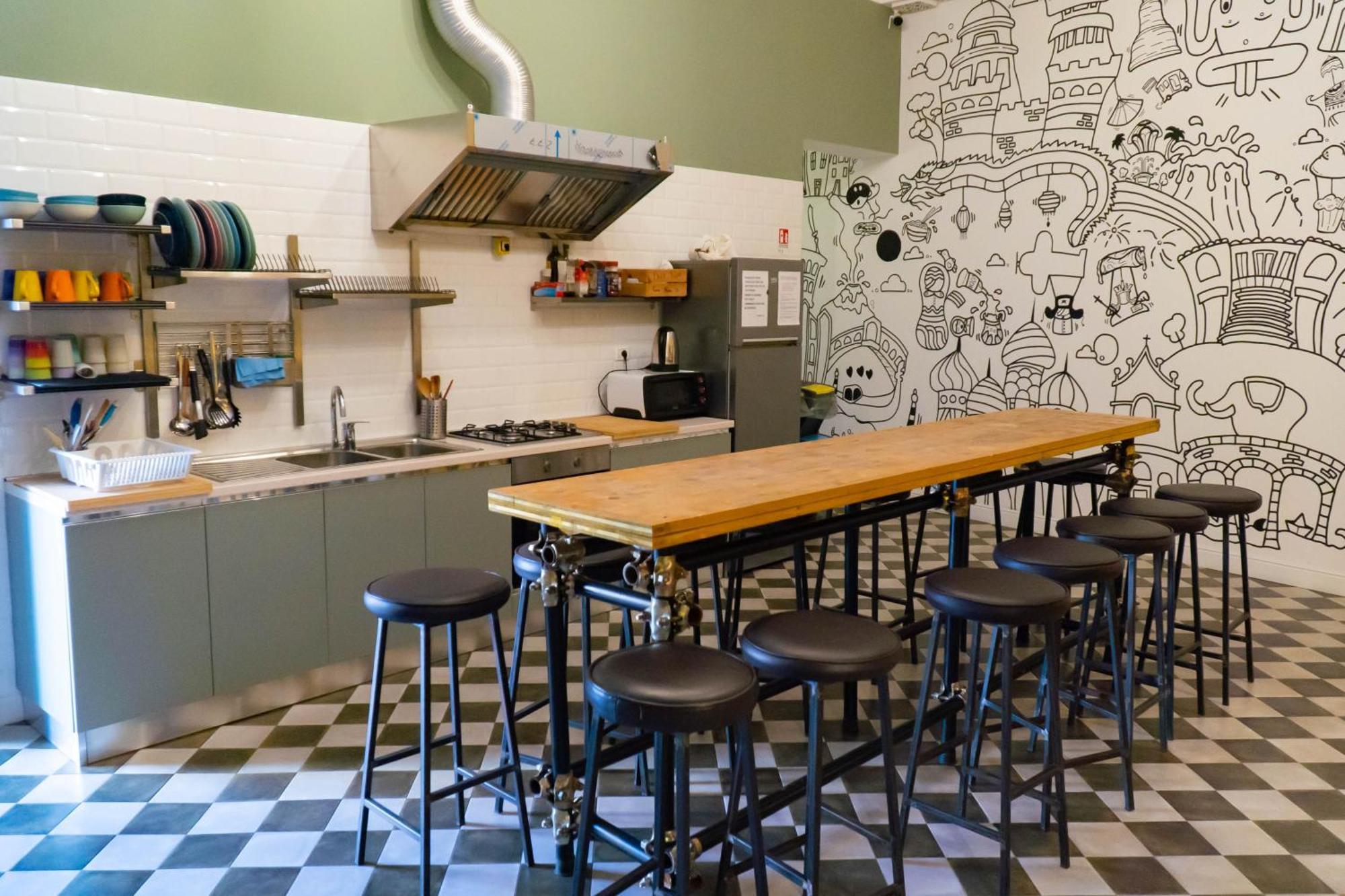The Yard Hostel คาตาเนีย ภายนอก รูปภาพ