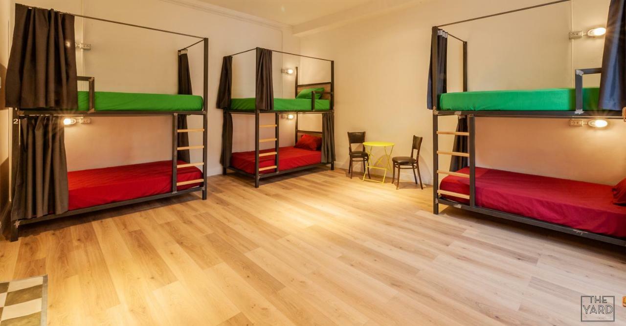 The Yard Hostel คาตาเนีย ภายนอก รูปภาพ