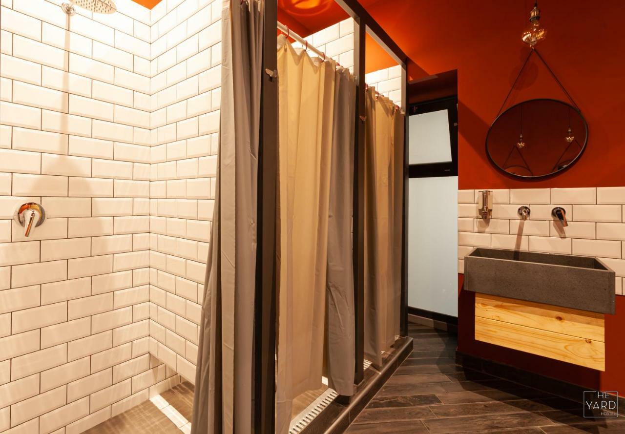 The Yard Hostel คาตาเนีย ภายนอก รูปภาพ